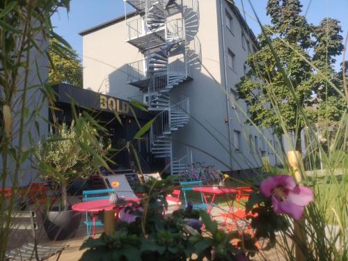 Κήπος έξω από το Bold Hotel Frankfurt Messe