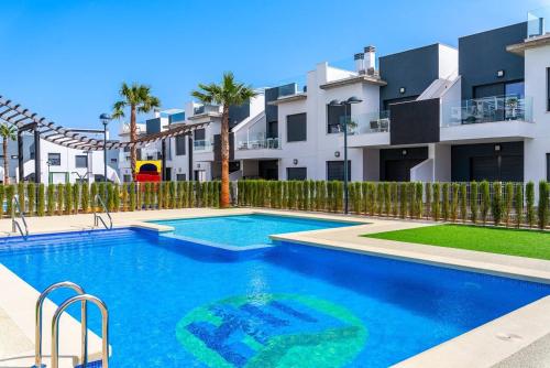 Bazén v ubytovaní Lamar Resort Penthouse alebo v jeho blízkosti