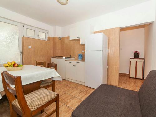Η κουζίνα ή μικρή κουζίνα στο Hana Accommodation