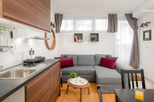 ASTUDIO SUITES