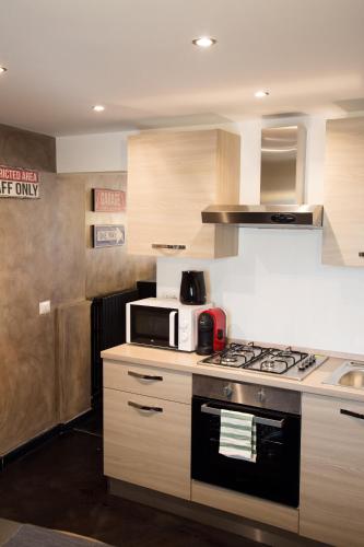 Industrial Apartment Near Duomo