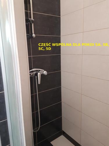 Bilik mandi di Centrum Noclegowe II