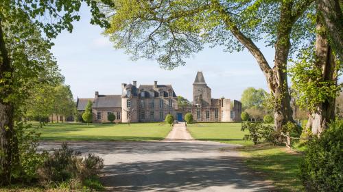 En hage utenfor Château du Bois-Guy Golf