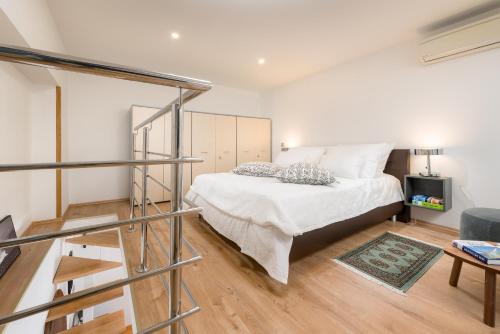 ASTUDIO SUITES