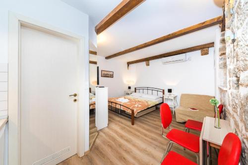 Studio Apartment First Vestibul, Heart of Split