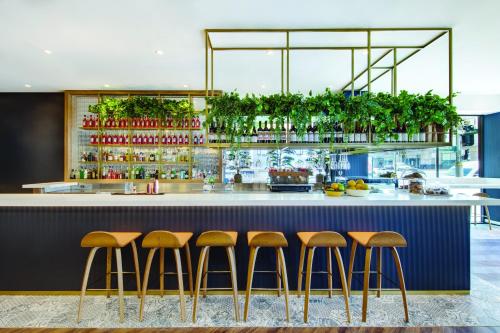 Vibe Hotel Sydney Image