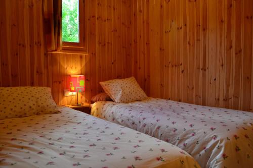 Postel nebo postele na pokoji v ubytování Camping Al-Bereka
