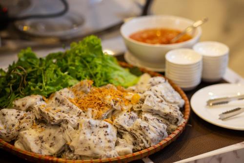 Eten bij of ergens in de buurt van het hotel

