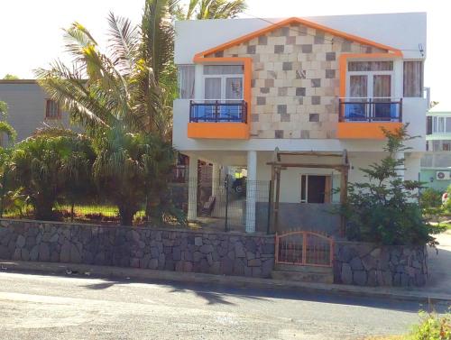 Chez Clenya Guesthouse