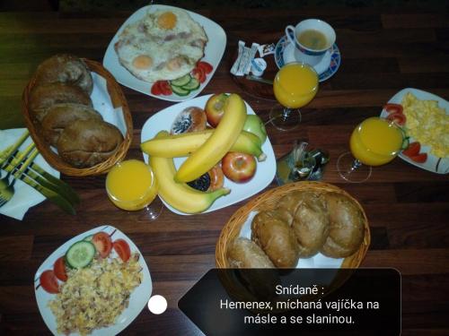 Breakfast options available to guests at VENUŠE MB