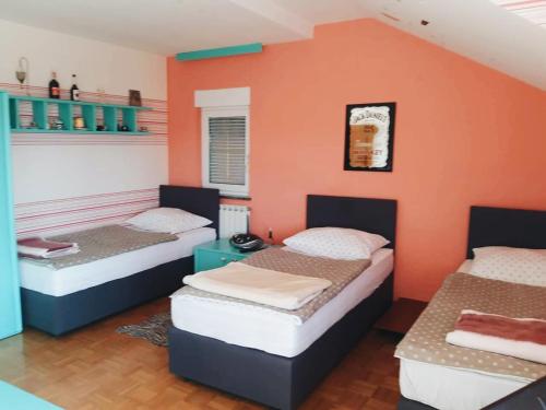 Gambar di galeri bagi Guest House Sv. Nikola di Dugo Selo