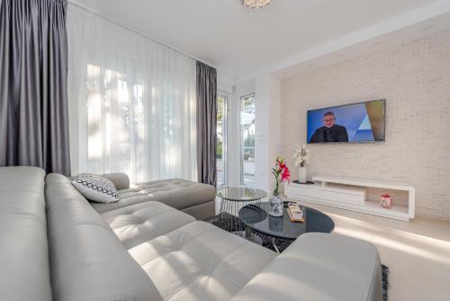 Luxury apartment SUNSET with private pool and jacuzzi