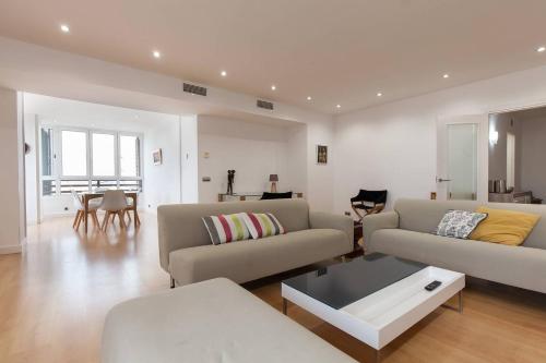Apartment 5* Puerta de Almeria, Almería, Spain - Booking.com