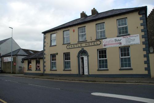 a building on the side of a street at Castle Inn in Newtownstewart
