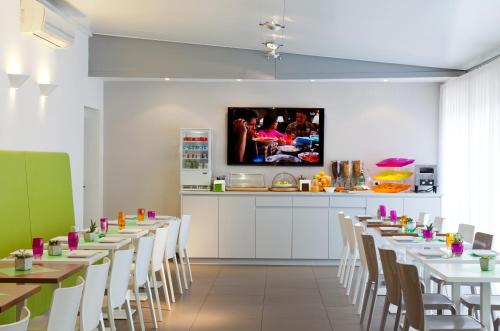 Imagen de la galería de ibis Styles Antibes Juan Les Pins, en Juan-les-Pins