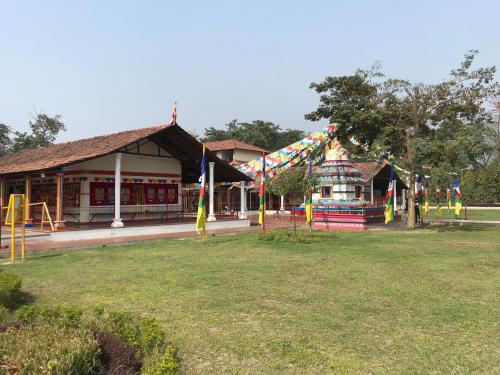 Lekplats på Family Guesthouse Chitwan