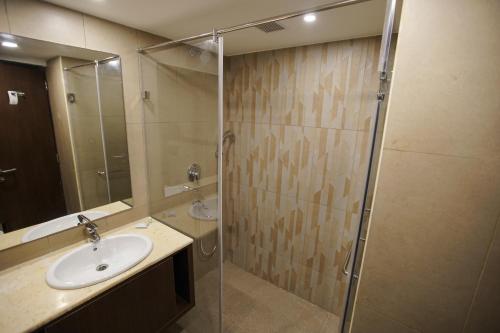 Jaag Hotel tesisinde bir banyo