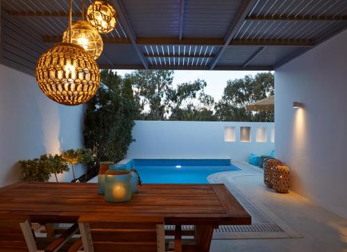 カマリにあるEolia Kamari Villaのギャラリーの写真