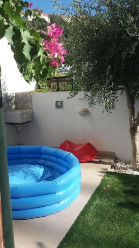 Garden Apartment w/São Jorge Castle & Graça View