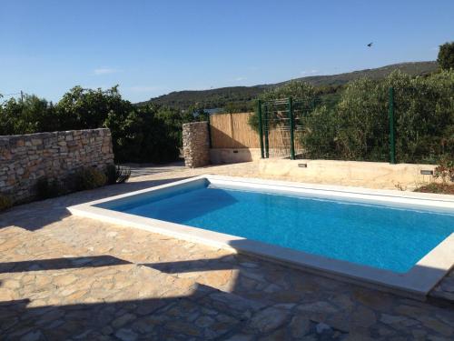 Πισίνα στο ή κοντά στο House Sakarun with swimming pool