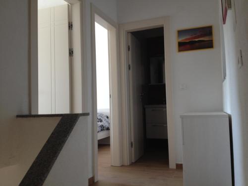Ένα ή περισσότερα κρεβάτια σε δωμάτιο στο House Sakarun with swimming pool
