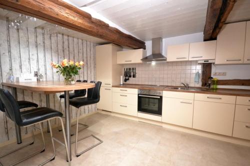 Kuchyň nebo kuchyňský kout v ubytování Ferienhaus Harzinsel