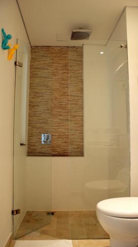 Un baño de Del Mar Hotel