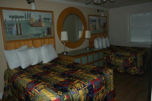 Letto o letti in una camera di Sea Vista Motel