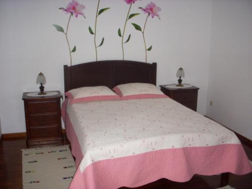 Ein Bett oder Betten in einem Zimmer der Unterkunft Quinta Da Azenha