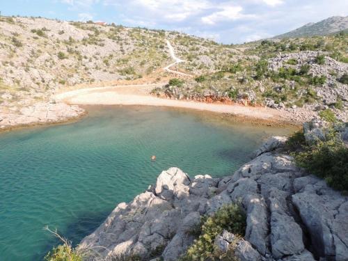 Fotografia z galérie ubytovania Apartments in Cesarica/Velebit Riviera 17116 v destinácii Cesarica