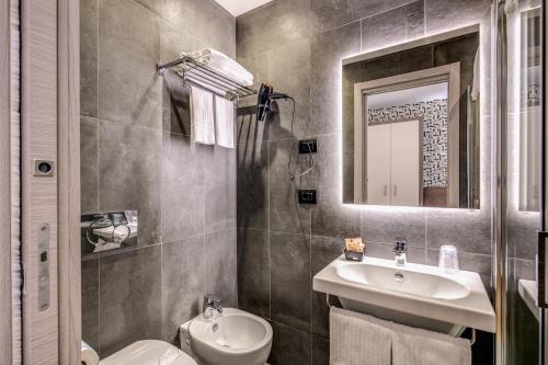 Bathroom sa Colosseo Prestige Rooms