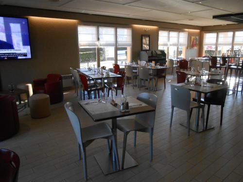 Restaurace v ubytování Hôtel Restaurant Campanile Aurillac