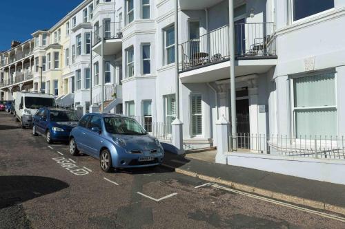 Gallery image of No 6 Hambrough House - Private Balcony and Sea View in Ventnor