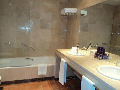 Bilik mandi di Parador de Lorca