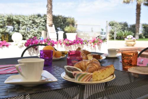 Jídlo v hotelu nebo okolí