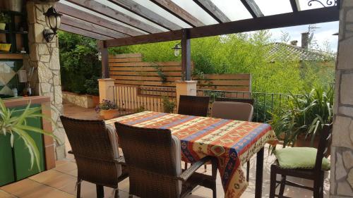 Fotografia z galérie ubytovania Casita con piscina y barbacoa privada v destinácii Blanes