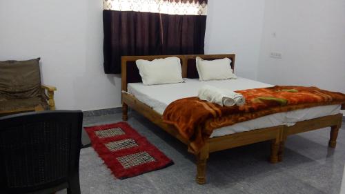 Ένα ή περισσότερα κρεβάτια σε δωμάτιο στο Happy Homestay