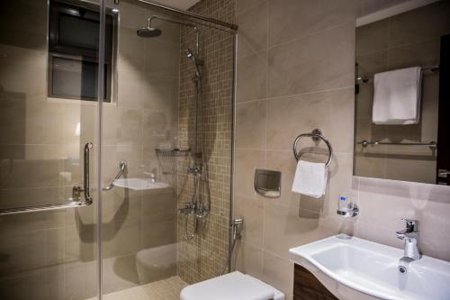 Koupelna v ubytování Naylover Hotel Suites