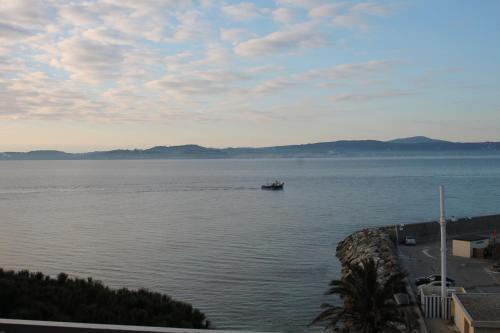 Photo de la galerie de l'établissement Duplex de la Baie de st Tropez, à Sainte-Maxime