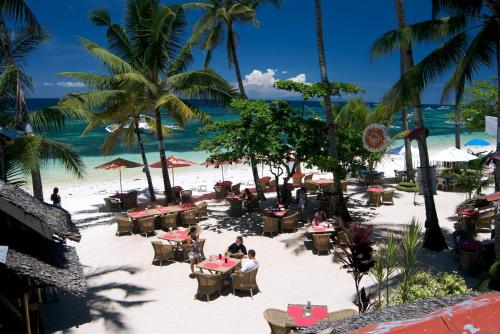 Gallery image of Alona Vida Beach Resort in Panglao Island