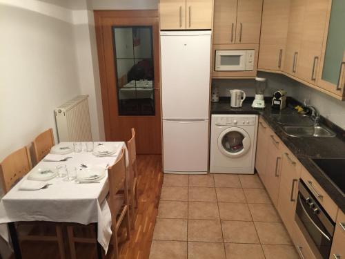 CASA DANIELA Apartamentosにあるキッチンまたは簡易キッチン