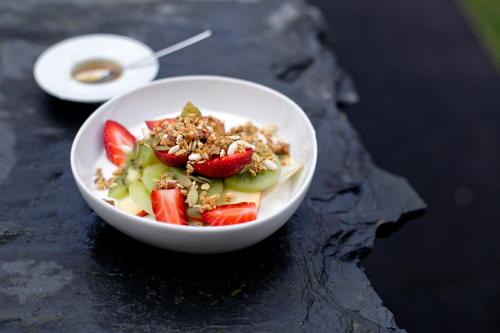 Đồ ăn tại/gần nhà khách