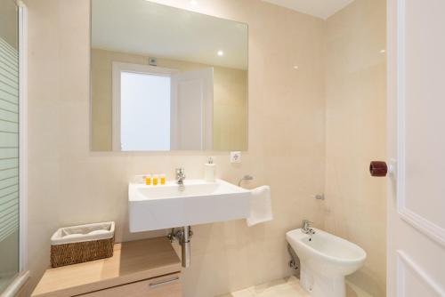 TGH/ Marbella beachfront and center, Marbella – Updated 2022 ...