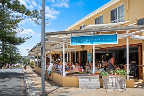Huéspedes de Seabreeze Beach Hotel