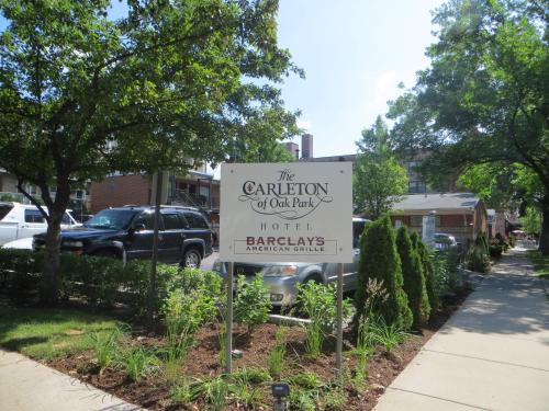 a sign for the garden authority of a parking lot at Carleton of Oak Park in Oak Park