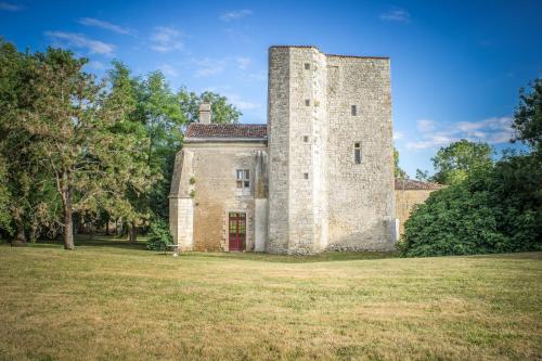 Chateau De Champdolent – Photos 3