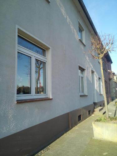 a window on the side of a building at CASA NOSTRA in Wesel