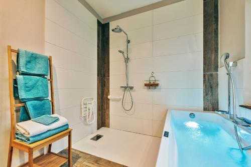 Bilik mandi di Chambres d'hôtes Château De Grunstein