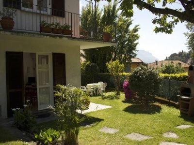 Κήπος έξω από το CASA ISA