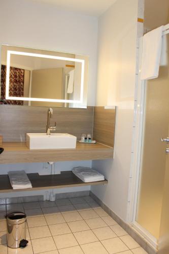 Ванная комната в Hotel le Vauxois